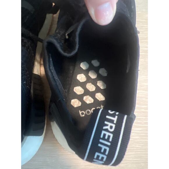 Adidas Originals NMD_R1 BOOST Black White Gum B42200 Mens Size 6 Womens 7.5/8 - Picture 8 of 10